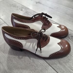 Vintage San Remo Browns Made In Italy TwoTone Leather Brogue Shoes